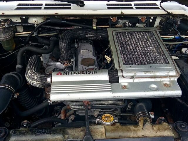 Мицубиси Паджеро, объемом двигателя 2.5 л и пробегом 0 тыс. км за 3700 $, фото 3 на Automoto.ua