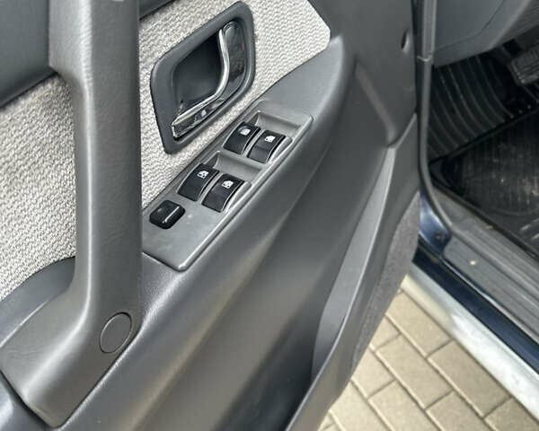 Мицубиси Паджеро, объемом двигателя 2.8 л и пробегом 289 тыс. км за 10000 $, фото 17 на Automoto.ua