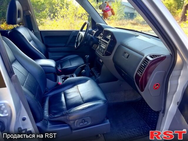 Мицубиси Паджеро, объемом двигателя 32 л и пробегом 335 тыс. км за 6500 $, фото 5 на Automoto.ua