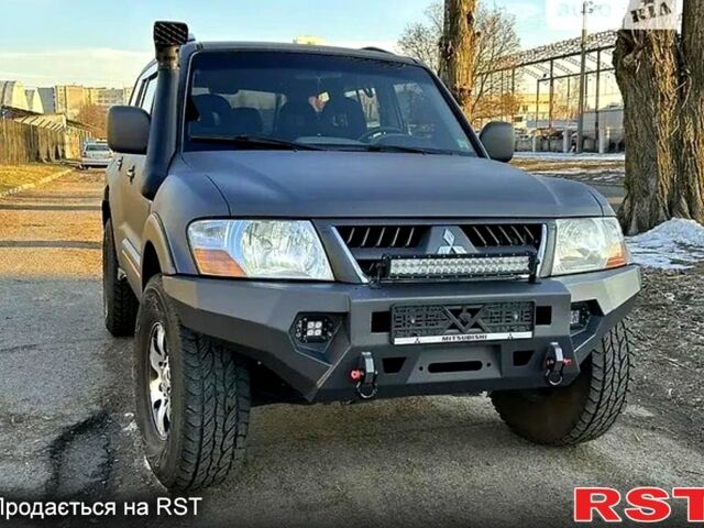 Мицубиси Паджеро, объемом двигателя 3.2 л и пробегом 450 тыс. км за 10000 $, фото 4 на Automoto.ua