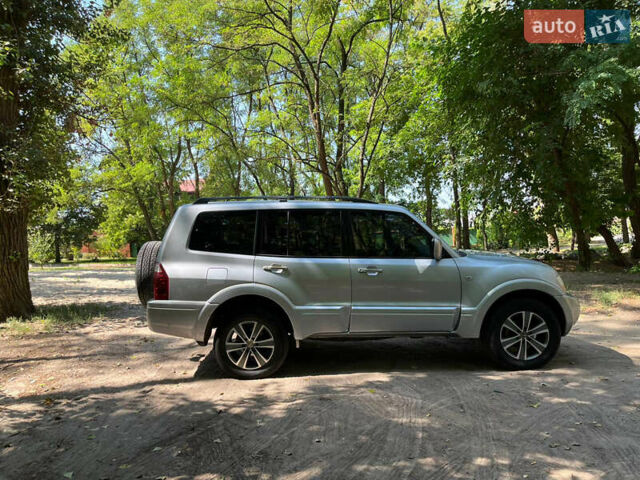 Мицубиси Паджеро, объемом двигателя 3.2 л и пробегом 307 тыс. км за 8500 $, фото 6 на Automoto.ua