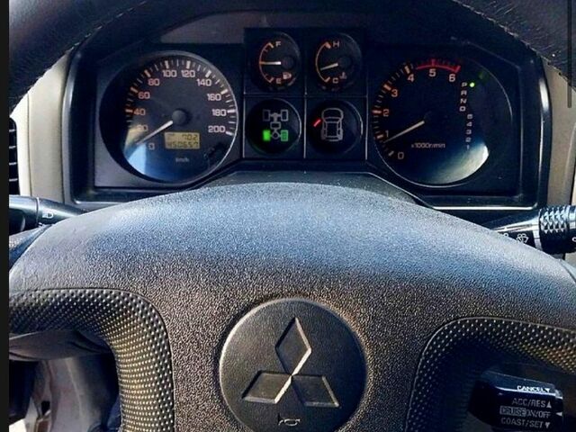 Мицубиси Паджеро, объемом двигателя 3.2 л и пробегом 450 тыс. км за 10000 $, фото 5 на Automoto.ua