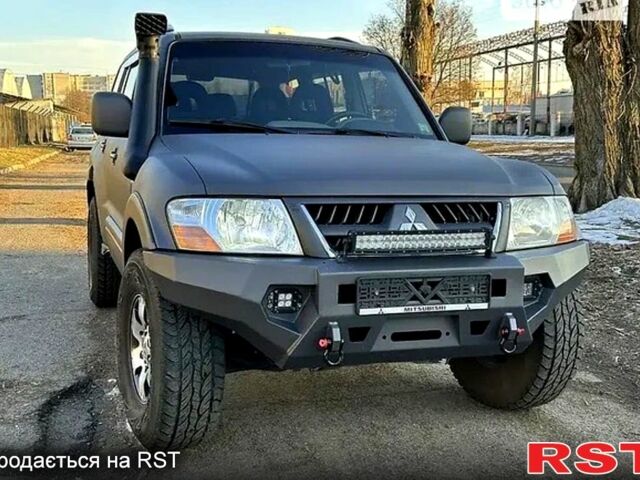 Мицубиси Паджеро, объемом двигателя 3.2 л и пробегом 450 тыс. км за 10000 $, фото 1 на Automoto.ua