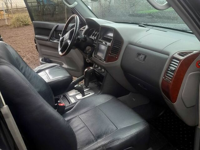 Міцубісі Паджеро, об'ємом двигуна 3.5 л та пробігом 280 тис. км за 5000 $, фото 3 на Automoto.ua