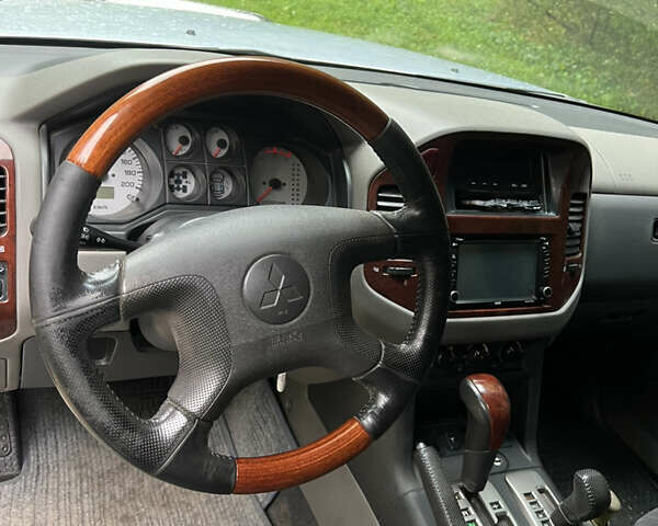 Мицубиси Паджеро, объемом двигателя 3.2 л и пробегом 165 тыс. км за 9400 $, фото 4 на Automoto.ua