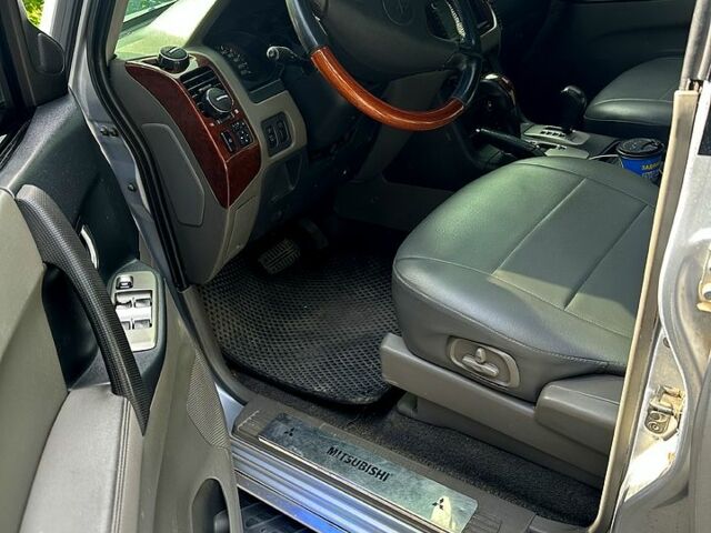 Мицубиси Паджеро, объемом двигателя 3 л и пробегом 0 тыс. км за 8000 $, фото 4 на Automoto.ua