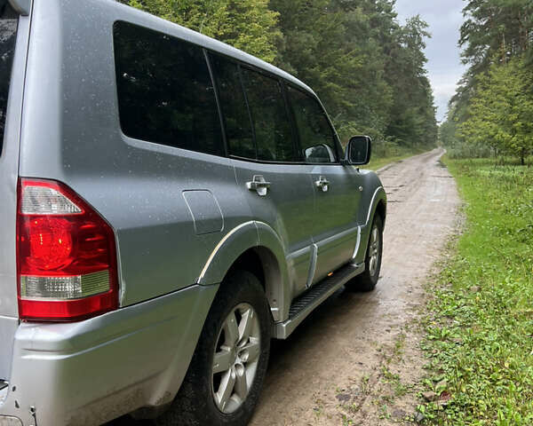 Мицубиси Паджеро, объемом двигателя 3.2 л и пробегом 165 тыс. км за 9400 $, фото 13 на Automoto.ua