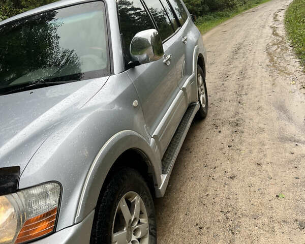 Мицубиси Паджеро, объемом двигателя 3.2 л и пробегом 165 тыс. км за 9400 $, фото 5 на Automoto.ua