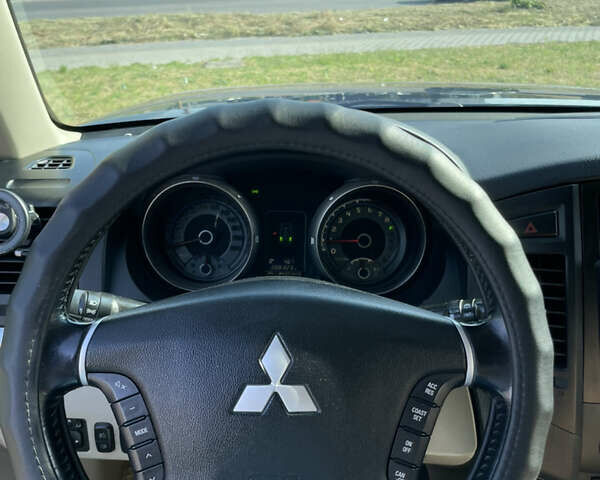 Мицубиси Паджеро, объемом двигателя 2.97 л и пробегом 208 тыс. км за 11500 $, фото 24 на Automoto.ua