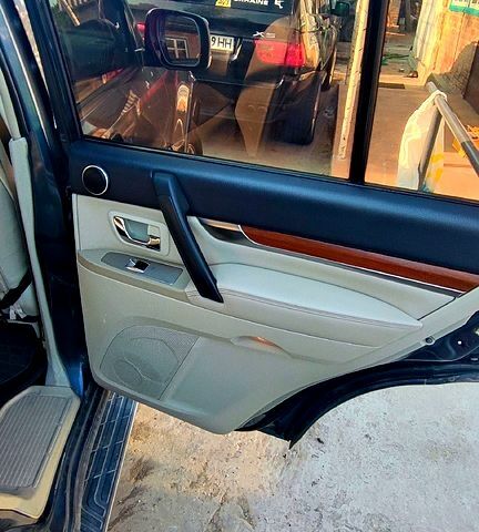Міцубісі Паджеро, об'ємом двигуна 3 л та пробігом 282 тис. км за 13800 $, фото 5 на Automoto.ua