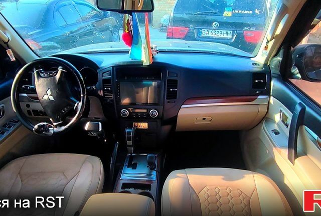 Міцубісі Паджеро, об'ємом двигуна 3 л та пробігом 282 тис. км за 13800 $, фото 2 на Automoto.ua
