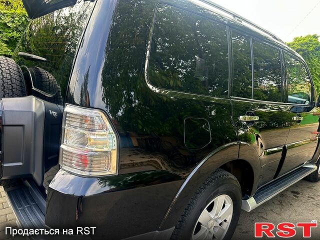 Міцубісі Паджеро, об'ємом двигуна 3 л та пробігом 127 тис. км за 12500 $, фото 10 на Automoto.ua