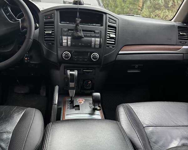 Мицубиси Паджеро, объемом двигателя 3 л и пробегом 410 тыс. км за 10500 $, фото 3 на Automoto.ua