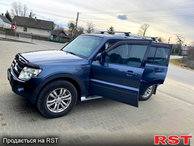 Мицубиси Паджеро, объемом двигателя 3.2 л и пробегом 249 тыс. км за 13400 $, фото 2 на Automoto.ua