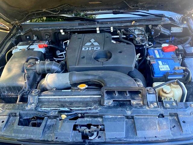 Мицубиси Паджеро, объемом двигателя 3.2 л и пробегом 280 тыс. км за 13000 $, фото 2 на Automoto.ua