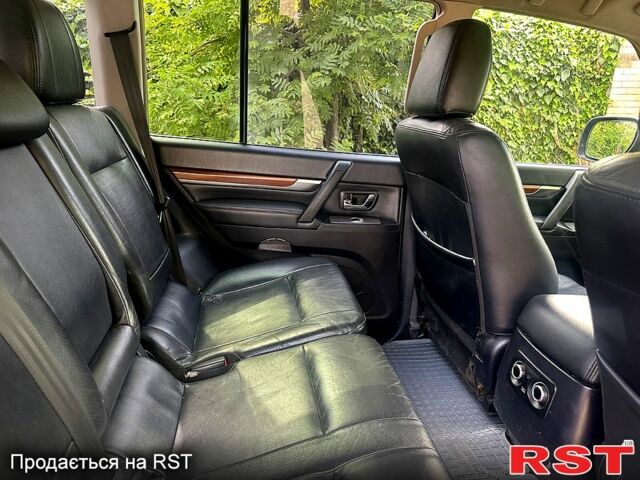 Міцубісі Паджеро, об'ємом двигуна 3 л та пробігом 127 тис. км за 12500 $, фото 8 на Automoto.ua