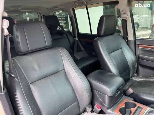 Міцубісі Паджеро, об'ємом двигуна 0 л та пробігом 244 тис. км за 19999 $, фото 26 на Automoto.ua