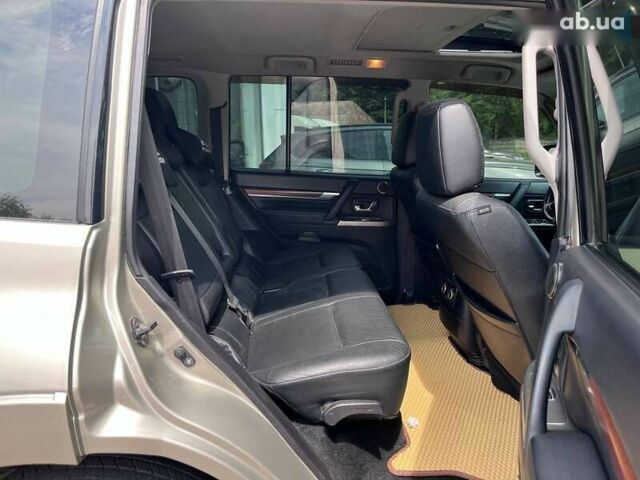 Міцубісі Паджеро, об'ємом двигуна 0 л та пробігом 244 тис. км за 19999 $, фото 21 на Automoto.ua