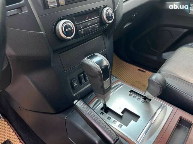 Міцубісі Паджеро, об'ємом двигуна 0 л та пробігом 244 тис. км за 19999 $, фото 16 на Automoto.ua