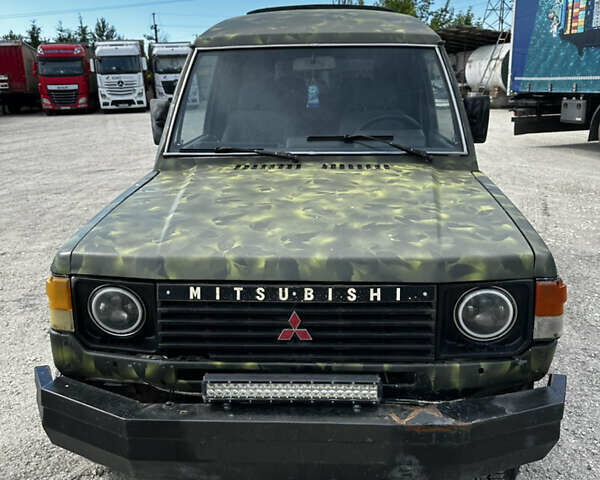 Серый Мицубиси Паджеро, объемом двигателя 2.45 л и пробегом 320 тыс. км за 3750 $, фото 19 на Automoto.ua
