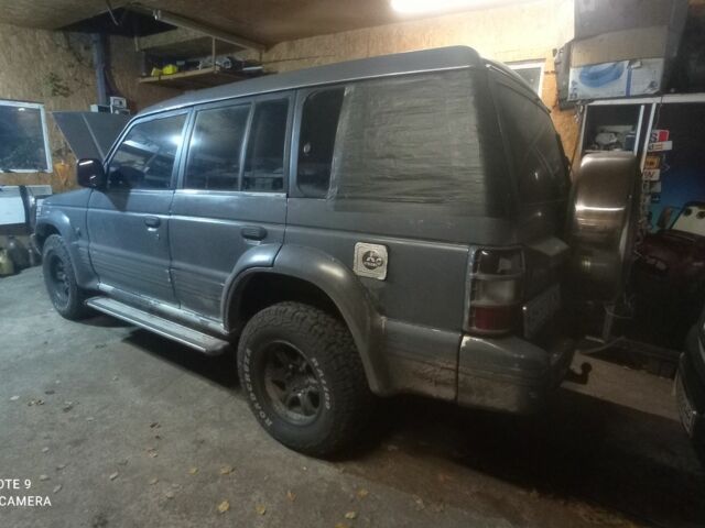 Серый Мицубиси Паджеро, объемом двигателя 3.5 л и пробегом 200 тыс. км за 3200 $, фото 3 на Automoto.ua