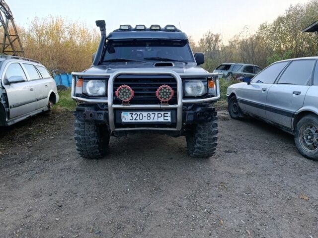 Серый Мицубиси Паджеро, объемом двигателя 2.8 л и пробегом 300 тыс. км за 5200 $, фото 2 на Automoto.ua