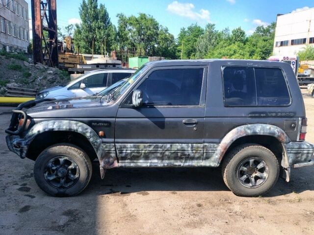 Сірий Міцубісі Паджеро, об'ємом двигуна 3.5 л та пробігом 400 тис. км за 3000 $, фото 1 на Automoto.ua