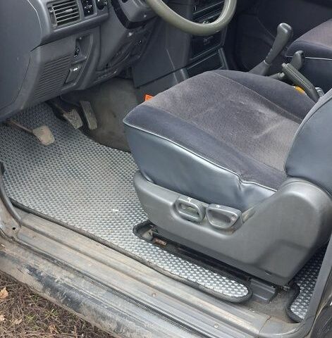 Серый Мицубиси Паджеро, объемом двигателя 0 л и пробегом 250 тыс. км за 3499 $, фото 4 на Automoto.ua