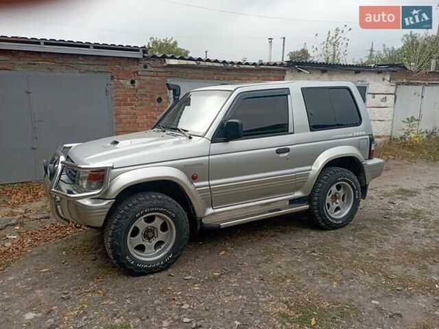Сірий Міцубісі Паджеро, об'ємом двигуна 2.84 л та пробігом 360 тис. км за 10000 $, фото 1 на Automoto.ua