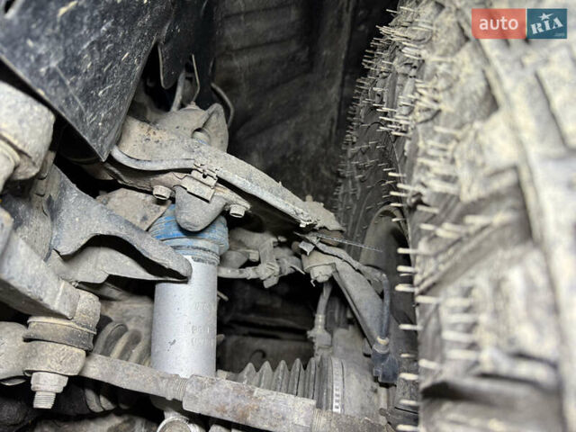 Сірий Міцубісі Паджеро, об'ємом двигуна 3.5 л та пробігом 386 тис. км за 8500 $, фото 47 на Automoto.ua