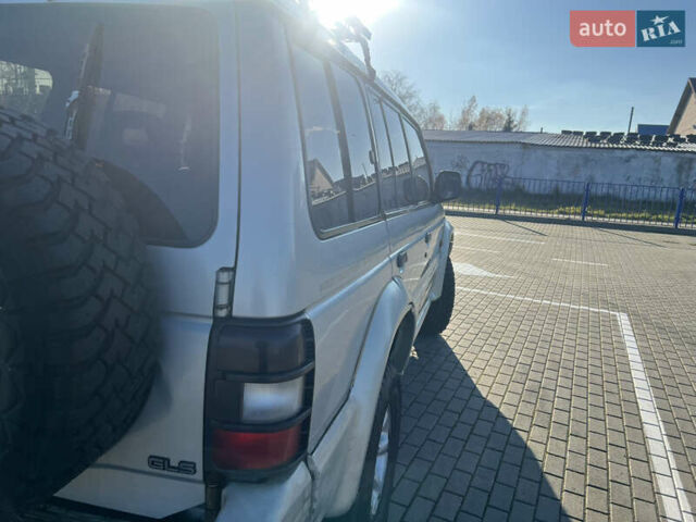 Серый Мицубиси Паджеро, объемом двигателя 2.84 л и пробегом 251 тыс. км за 6900 $, фото 4 на Automoto.ua