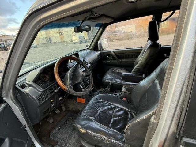 Серый Мицубиси Паджеро, объемом двигателя 2.8 л и пробегом 310 тыс. км за 3000 $, фото 6 на Automoto.ua