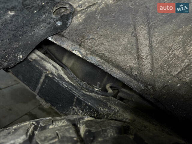 Сірий Міцубісі Паджеро, об'ємом двигуна 3.5 л та пробігом 386 тис. км за 8500 $, фото 52 на Automoto.ua