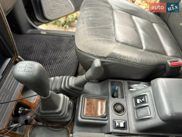 Сірий Міцубісі Паджеро, об'ємом двигуна 3.5 л та пробігом 386 тис. км за 8500 $, фото 16 на Automoto.ua