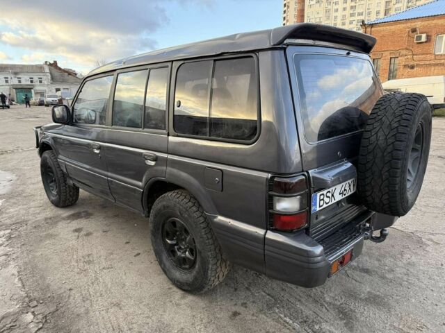 Серый Мицубиси Паджеро, объемом двигателя 2.8 л и пробегом 310 тыс. км за 3000 $, фото 2 на Automoto.ua