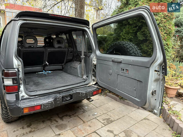 Сірий Міцубісі Паджеро, об'ємом двигуна 3.5 л та пробігом 386 тис. км за 8500 $, фото 7 на Automoto.ua