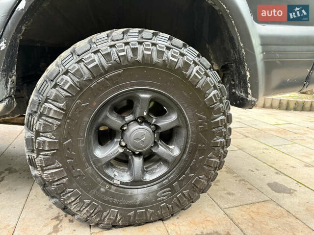 Сірий Міцубісі Паджеро, об'ємом двигуна 3.5 л та пробігом 386 тис. км за 8500 $, фото 31 на Automoto.ua