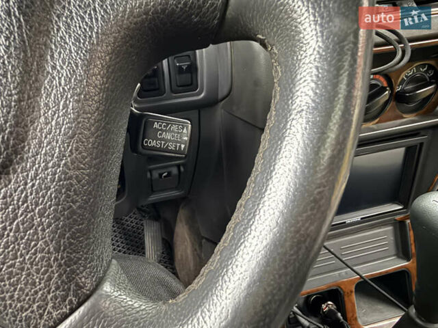 Сірий Міцубісі Паджеро, об'ємом двигуна 3.5 л та пробігом 386 тис. км за 8500 $, фото 18 на Automoto.ua