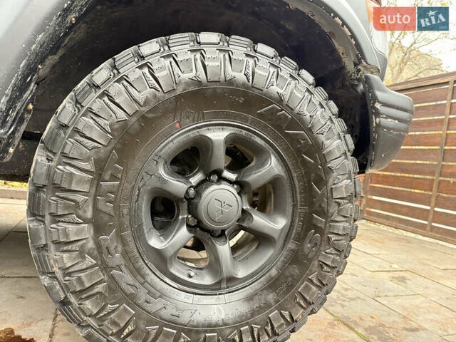 Сірий Міцубісі Паджеро, об'ємом двигуна 3.5 л та пробігом 386 тис. км за 8500 $, фото 35 на Automoto.ua