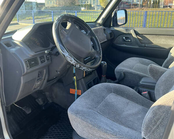 Серый Мицубиси Паджеро, объемом двигателя 2.84 л и пробегом 251 тыс. км за 6900 $, фото 8 на Automoto.ua