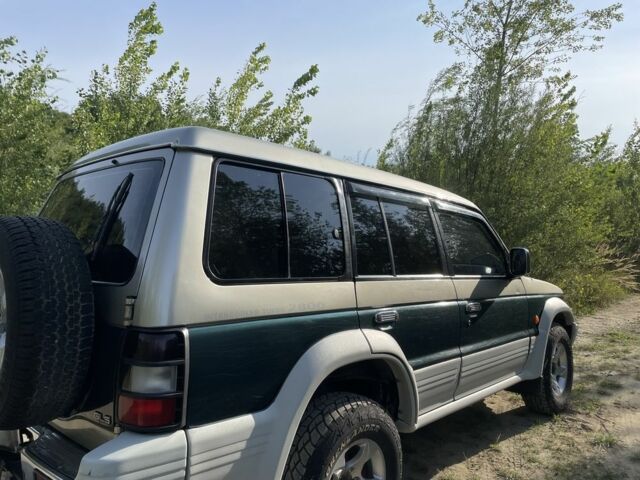 Серый Мицубиси Паджеро, объемом двигателя 2.8 л и пробегом 351 тыс. км за 8500 $, фото 4 на Automoto.ua