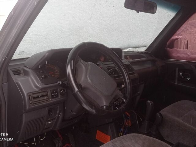 Серый Мицубиси Паджеро, объемом двигателя 3.5 л и пробегом 200 тыс. км за 3600 $, фото 3 на Automoto.ua