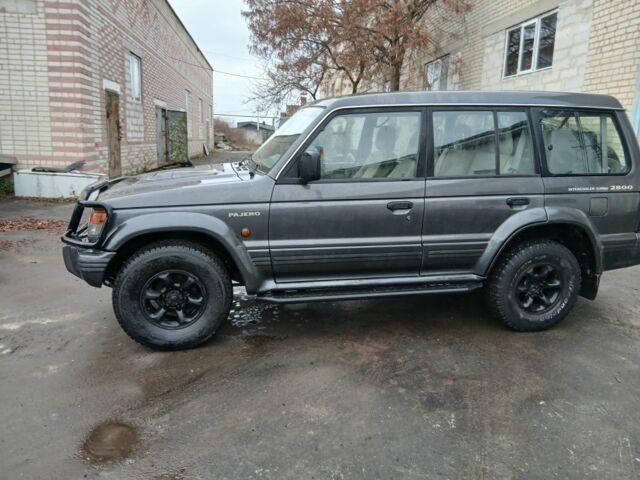 Сірий Міцубісі Паджеро, об'ємом двигуна 2.8 л та пробігом 300 тис. км за 4700 $, фото 5 на Automoto.ua