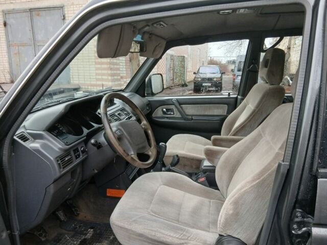 Сірий Міцубісі Паджеро, об'ємом двигуна 2.8 л та пробігом 300 тис. км за 4700 $, фото 6 на Automoto.ua