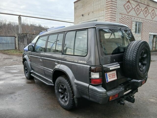 Сірий Міцубісі Паджеро, об'ємом двигуна 2.8 л та пробігом 300 тис. км за 4700 $, фото 2 на Automoto.ua