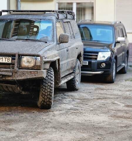 Сірий Міцубісі Паджеро, об'ємом двигуна 3.5 л та пробігом 453 тис. км за 9500 $, фото 6 на Automoto.ua