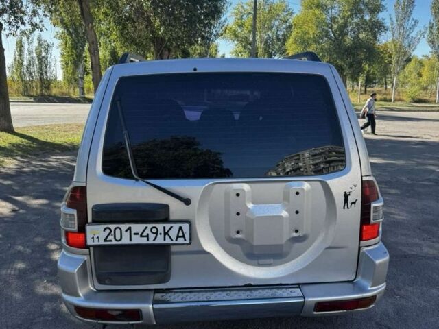 Серый Мицубиси Паджеро, объемом двигателя 3.2 л и пробегом 200 тыс. км за 3900 $, фото 2 на Automoto.ua