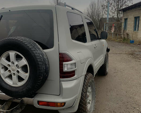 Серый Мицубиси Паджеро, объемом двигателя 3.2 л и пробегом 200 тыс. км за 9500 $, фото 10 на Automoto.ua