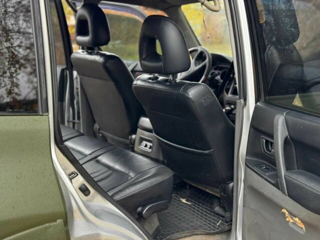 Серый Мицубиси Паджеро, объемом двигателя 3.2 л и пробегом 380 тыс. км за 5000 $, фото 10 на Automoto.ua