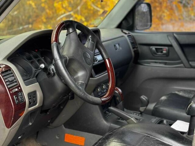 Серый Мицубиси Паджеро, объемом двигателя 3.2 л и пробегом 380 тыс. км за 5000 $, фото 8 на Automoto.ua